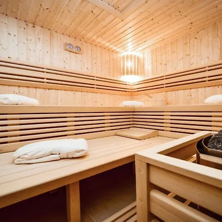Feriehus Mary With Heated Pool And Sauna *